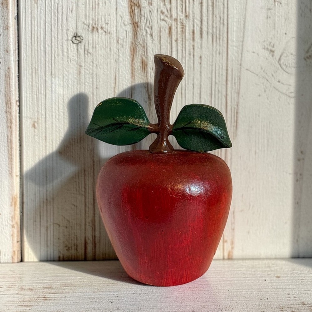 Vintage Cast Iron Red Apple Doorstop Figurine Rustic Farmhouse Kitchen Decor